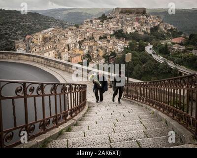 Treppe in Ragusa Ibla, Sizilien, Italien Stockfoto