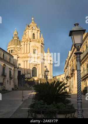 Die Kathedrale Duomo di San Giorgio, Ragusa Ibla, Sizilien, Italien Stockfoto