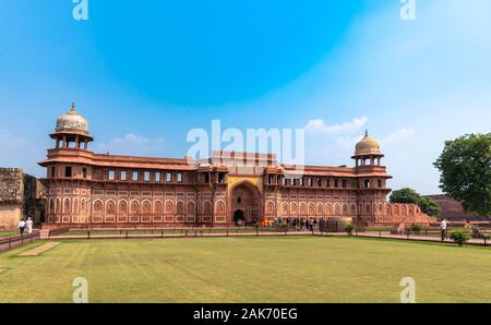 Blick auf den Jahangir Palast in Agra Fort. Stockfoto