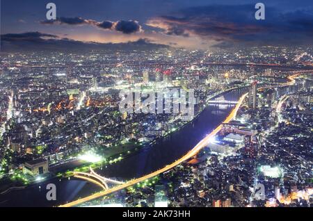 Tokio Skyline bei Nacht Panorama von Tokyo Tower, Japan Stockfoto