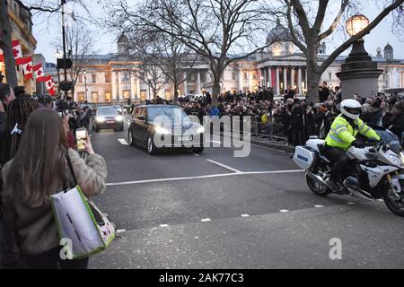 London, UK, 7. Januar 2019 Prinz Harry und seine Frau Meghan Markle besuchen Sie Kanada Haus am Trafalgar Square nach ihrer 6-wöchigen Urlaub in Kanada. Credit: Johnny Armstead/Alamy leben Nachrichten Stockfoto