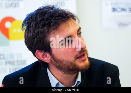 Andrea Kotarac, Rassemblement National Kandidat Lyon Metropole Ratspräsidentschaft innehat, Pressekonferenz, Lyon, Frankreich Stockfoto