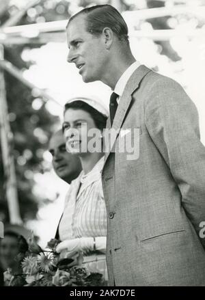 Prinz Philip, Herzog von Edinburgh, mit Queen Elizabeth!! Bei einem Besuch in Neuseeland 1954 Stockfoto