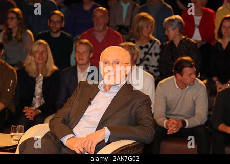 Unternehmer Dirk Rossmann bei der Aufzeichnung der ZDF-Talkshow 'Markus Lanz' im Fernsehmacher Studio in Stockfoto