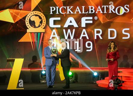 Hurghada, Ägypten. 07 Jan, 2020. Algerische Nationalmannschaft Trainer Djamel Belmadi erhält der Männer Trainer des Jahres Award 2019 CAF Preisverleihung im Albatros Zitadelle. Credit: Ibrahim Youssef/dpa/Alamy leben Nachrichten Stockfoto