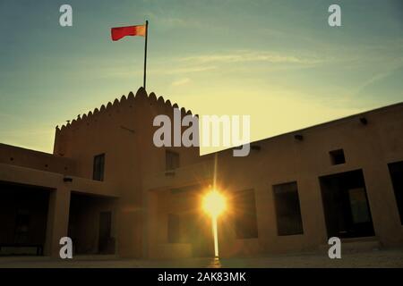 Al Zubara Fort ist eine historische Militärfestung von Qatari, die im Jahr 1928 erbaut wurde. Es ist eine der wichtigsten Touristenattraktionen in Katar. Stockfoto