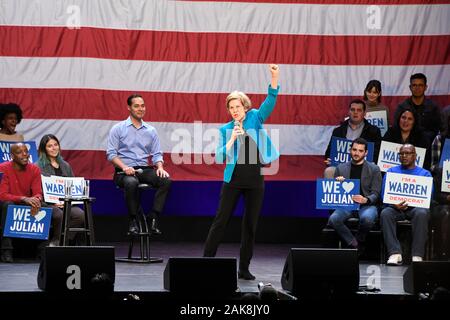 New YORK, NY - 07. JANUAR: Präsidentschaftskandidatin Senator Elizabeth Warren spricht während einer Wahlkampfveranstaltung im Kings Theatre am 7. Januar 2020 in NYC. Stockfoto