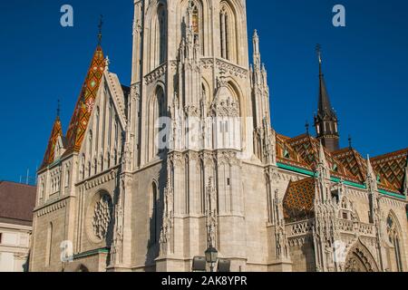 Fassade der Matthias Kirche in Budapest. Einer der Haupttempel in Ungarn Stockfoto