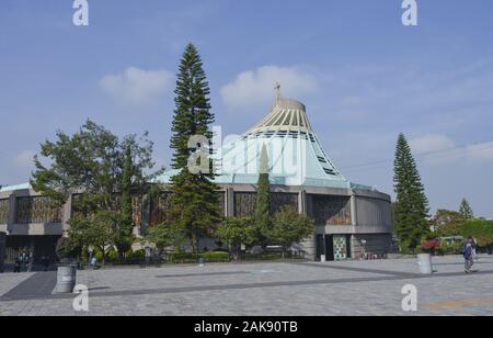 Die neue Basilika Maria de Guadalupe, Mexiko Stadt, Mexiko Stockfoto