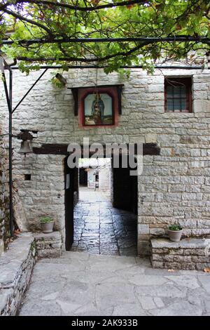 Kloster von Agia Paraskevi auf Monodendri die Vikos Schlucht Griechenland Stockfoto