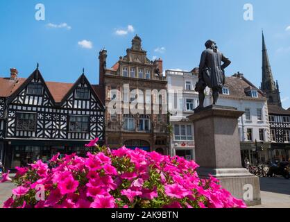 Sommer Blumen auf dem Platz, Shrewsbury, Shropshire. Stockfoto