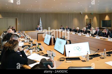 Lausanne. 8 Jan, 2020. Foto auf Jan. 8, 2020 zeigt das Internationale Olympische Komitee (IOC) Executive Board Meeting in Lausanne in der Schweiz. Credit: Yang Shiyao/Xinhua/Alamy leben Nachrichten Stockfoto