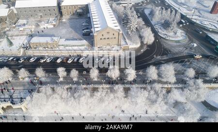 Changchun, Jilin, China. 8 Jan, 2020. Jilin, China - Luftbild am Dez. 27, 2019 zeigt das einzigartige Spektakel von Rime in der Songhua Fluss, der Hauptstadt von Rime, in Jilin, Northeast China's Jilin Provinz Jilin rime als eines der vier Naturwunder Chinas, die einzigartige Landschaft ist durch viele chinesische und ausländische Touristen gelobt worden. Credit: SIPA Asien/ZUMA Draht/Alamy leben Nachrichten Stockfoto