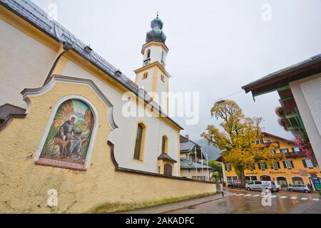 Das Rathaus in St. Gilgen, die Stadt ist ein Dorf, das von den Wolfgangsee im österreichischen Bundesland Salzburg, im Salzkammergut Region. Stockfoto