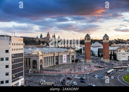 Nationale Kunstmuseum von Katalonien, magischen Brunnen von Montjuïc Palau Nacional, Plaza de España, Barcelona, Španělsko/Palau Nacional, Magische Brunnen o Stockfoto