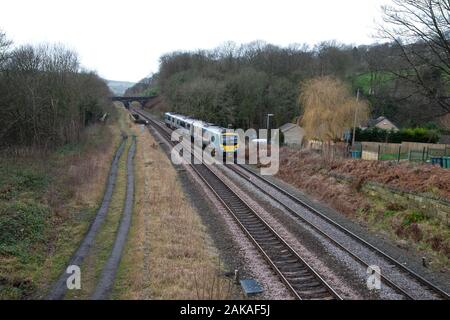 TransPennine Express Klasse 185 Zug in Richtung Huddersfield auf dem Weg nach Newcastle Stockfoto