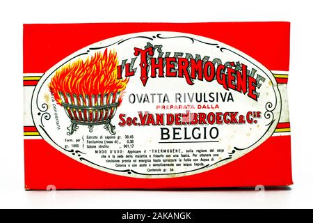 Vintage THERMOGENE Fütterungsarzneimittel weiche Watte mit Paprika (Chilli Sauce), zur Linderung von rheumatischen Beschwerden, Bronchitis, Halsschmerzen, etc. Stockfoto