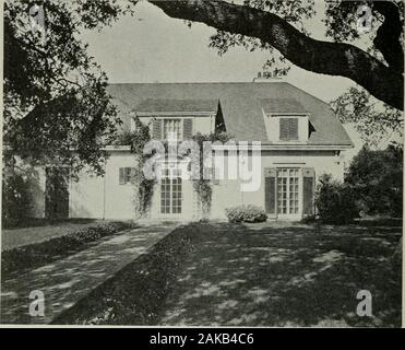 Architekt und Ingenieur. Eine der zehn bemerkenswertesten examplesof Architektur in Los Angeles, asselected, die durch die jüngsten Jury. Halliday Residence. - Das ist ein attraktives 1-stöckiges Haus, das im spanischen Stil, Iniiharound eine offene Terrasse oder Gericht. Das Äußere ist ein warmes lila Farbe. Das Dach ist von themottled spanische Fliesen, Novi? So wohl in Kalifornien gemacht. Volle Gelegenheit beentaken hat der Architekt den Hof zu machen und ein Teil des Hauses und theresult hat die meisten erfolgreich. Die Details der Bügeleisen Grills, Fenster, Holz- windowgrilles usw., wurden mit den Sicher tou behandelt Stockfoto