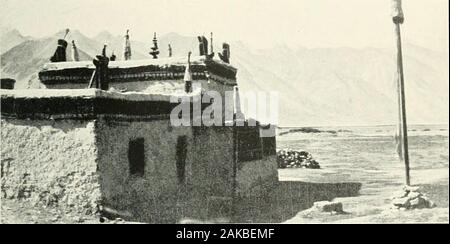 Trans-Himalaya; Entdeckungen und Abenteuer in Tibet. 273 - Tibetische Zelt.. 274. Kloster des Gar-gunsa. Stockfoto