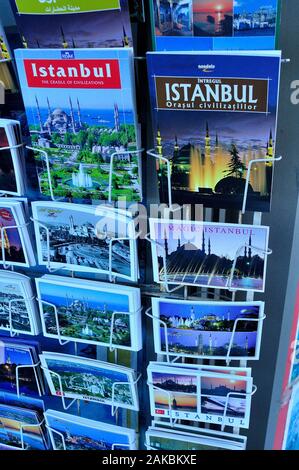 Verkauf Postkarte - Markt in Istanbul - Bosporus - TÜRKEI Stockfoto