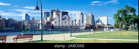 Skyline der Stadt Saint Paul von Harriet Island Park, Minnesota, USA gesehen Stockfoto