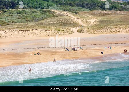 Frankreich, Vendée, Bretignolles-sur-Mer, die Dünen Strand im Sommer (Luftbild) Stockfoto