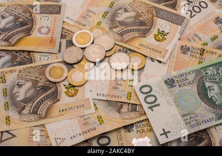 Nahaufnahme der verschiedenen Banknoten und Münzen polnischen Geld, Zloty, PLN Stockfoto