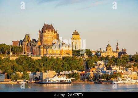 Kanada, in der Provinz Quebec, Quebec Stadt mit Burg Frontenac und Saint Lawrence von Levis Stockfoto