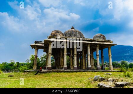 Kevada Moschee ist eine Moschee in Champaner, Gujarat, westliche Indien. Es ist auch als kevda Masjid bekannt. Es ist Teil der Champaner-Pavagadh Archaeolog Stockfoto