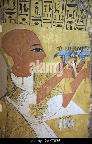 Ägypten , Oberägypten, Nile Valley, das Tal der Handwerker, polychrome Bemalung eines kahlen Kind schmücken das Grab von Inerkhau, Meister des Pharao, in Deir el-Medina, das Tal der Handwerker Stockfoto