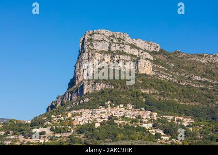 Frankreich, Alpes Maritimes, Parc Naturel Regional des Prealpes d'Azur, Saint Jeannet übersehen durch die baou de Saint Jeannet Stockfoto