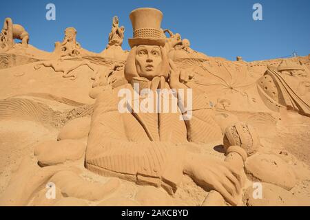 Pera. Algarve Portugal. 17. Juni 2016. Eine Sand Skulptur geformt wie Willy Wonka aus Charlie und die Schokoladenfabrik ist auf Anzeige an der Internationa Stockfoto
