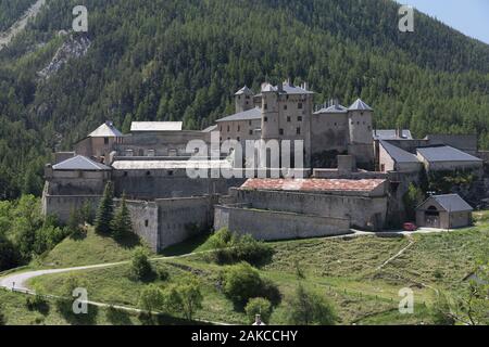 Frankreich, Hautes Alpes, Chateau Ville Vieille, regionalen Naturpark Queyras, dem Dorf Chateau Queyras, das Schloss Stockfoto