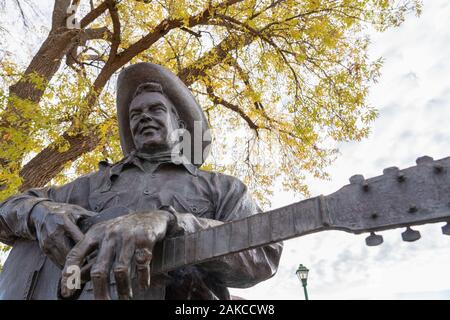 Wilcox, AZ - November 24, 2019: Detail der Bronzestatue von Buck McCain von Rex Allen, ein amerikanischer Western Film- und Fernsehschauspieler, Sänger und Songwri Stockfoto