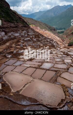 Salinas de Maras oder Salzbergwerke von Maras in Peru Stockfoto