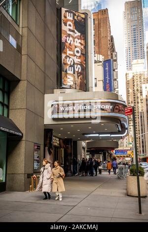 Die Theater am Broadway in New York am Sonntag, 5. Januar 2020, in dem die Wiederbelebung der "West Side Story" nun in den Vorschauen und zur Eröffnung am 20. Februar. (© Richard B. Levine) Stockfoto