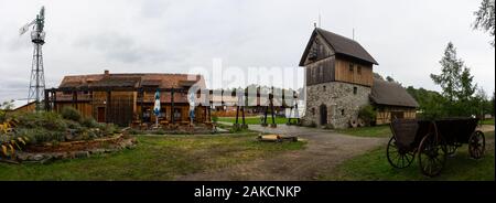 Mühle und Umgebung von der Legende der Koselbruch Krabat-Muhle (Die Satanischen Mühle). Krabat ist ein Zeichen im sorbischen Folklore. Stockfoto