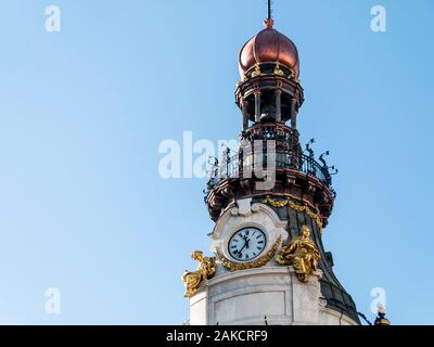 MADRID, Spanien. JAN 2020: Fassade der Banco Espanol de Credito oder Palacio de la Equitativa modernes Gebäude Stockfoto