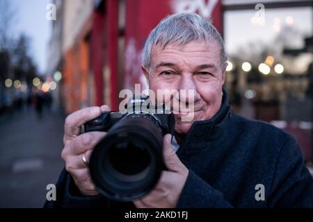 Berlin, Deutschland. 08 Jan, 2020. Die Berliner foto Journalist Daniel Biskup, in Kreuzberg. Quelle: Michael Kappeler/dpa/Alamy leben Nachrichten Stockfoto