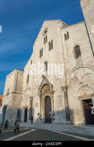 Basilika des Heiligen Nikolaus (Basilica di San Nicola), Bari, Apulien, Italien Stockfoto