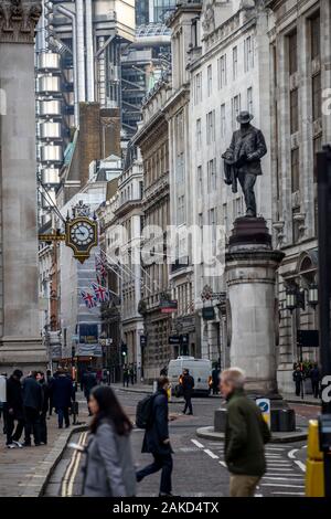 Bankenviertel in London, Cornhill Straße, Statue von James Henry Greathead, Großbritannien, Stockfoto