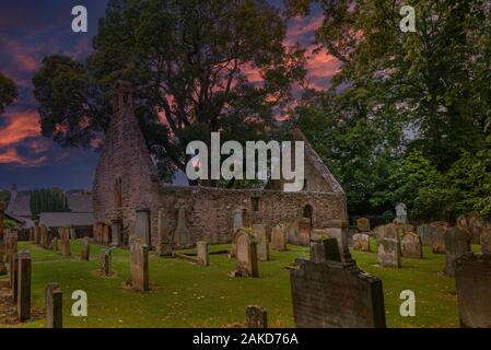 Die antiken Ruinen des Auld Kirk in Alloway der zentrale Punkt, der viele von Robert Burns Gedichte in Schottland. Ein besonderer Schwerpunkt liegt in dieser Zeit des Jahres Stockfoto