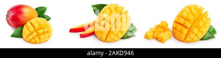 Mango Obst Hälfte mit Blättern und Schichten auf weißem Hintergrund schließen isoliert. Eingestellt oder Sammlung Stockfoto