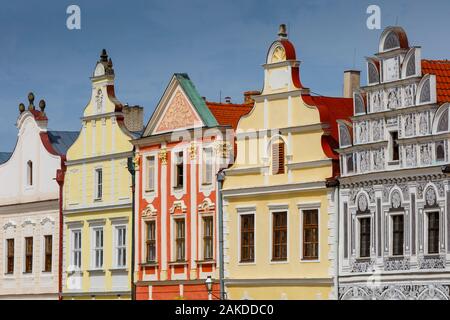 Architektur auf dem Hauptplatz der historischen Stadt Telc in Südmähren. Stockfoto