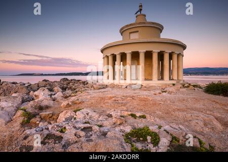 Morgen am Leuchtturm von Saint Theodoroi in der Nähe von Argostoli auf der Insel Kefalonia in Griechenland. Stockfoto