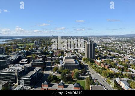 Vom Observatoire de la Capitale, Ville de Quebec, Quebec, Kanada, Blick auf Quebec City, den Saint Lawerence River und die Umgebung Stockfoto