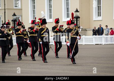Sandhurst, Berkshire, UK - 16. Juni 2019: Drum Major der Royal Artillery Band bei einer Aufführung im berühmten sandhurst Military Academy in Ber Stockfoto
