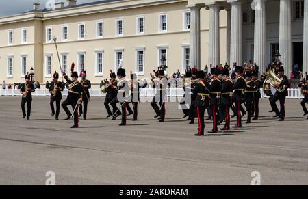 Sandhurst, Berkshire, UK - 16. Juni 2019: Der Tambourmajor mit seinem eindrucksvollen Mace, die Musiker der Royal Artillery Band bei einer Performance in Stockfoto