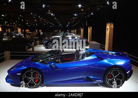 Brüssel. 8 Jan, 2020. Foto auf Jan. 8, 2020 zeigt ein Lamborghini Huracan EVO Spyder an der 'Dream Cars' Salon der 98th Brüsseler Motor Show in Brüssel, Belgien. Die 98Th Brüsseler Motor Show der Öffentlichkeit von Jan. 10 bis 19 öffnen. Über 40 Luxus Autos am 'Dream Cars' Salon während der Motor Show angezeigt. Credit: Zheng Huansong/Xinhua/Alamy leben Nachrichten Stockfoto