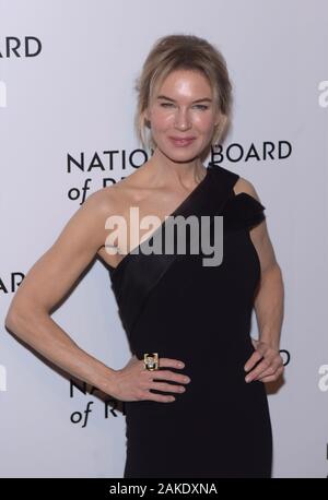 New York, USA. 08 Jan, 2020. NEW YORK, NEW YORK - Januar 08: Renee Zellweger nimmt an den National Board of Review jährlichen Awards Gala in Cipriani 42nd Street am Januar 08, 2020 in New York City. Foto: Jeremy Smith/imageSPACE Credit: Imagespace/Alamy leben Nachrichten Stockfoto